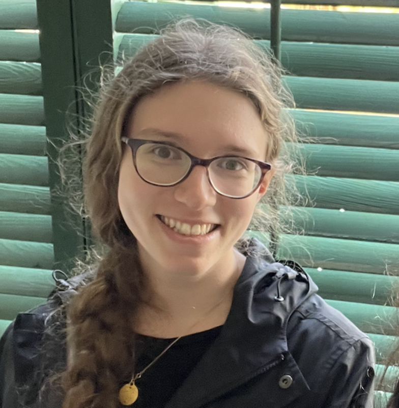 Headshot of Hannah Feustle