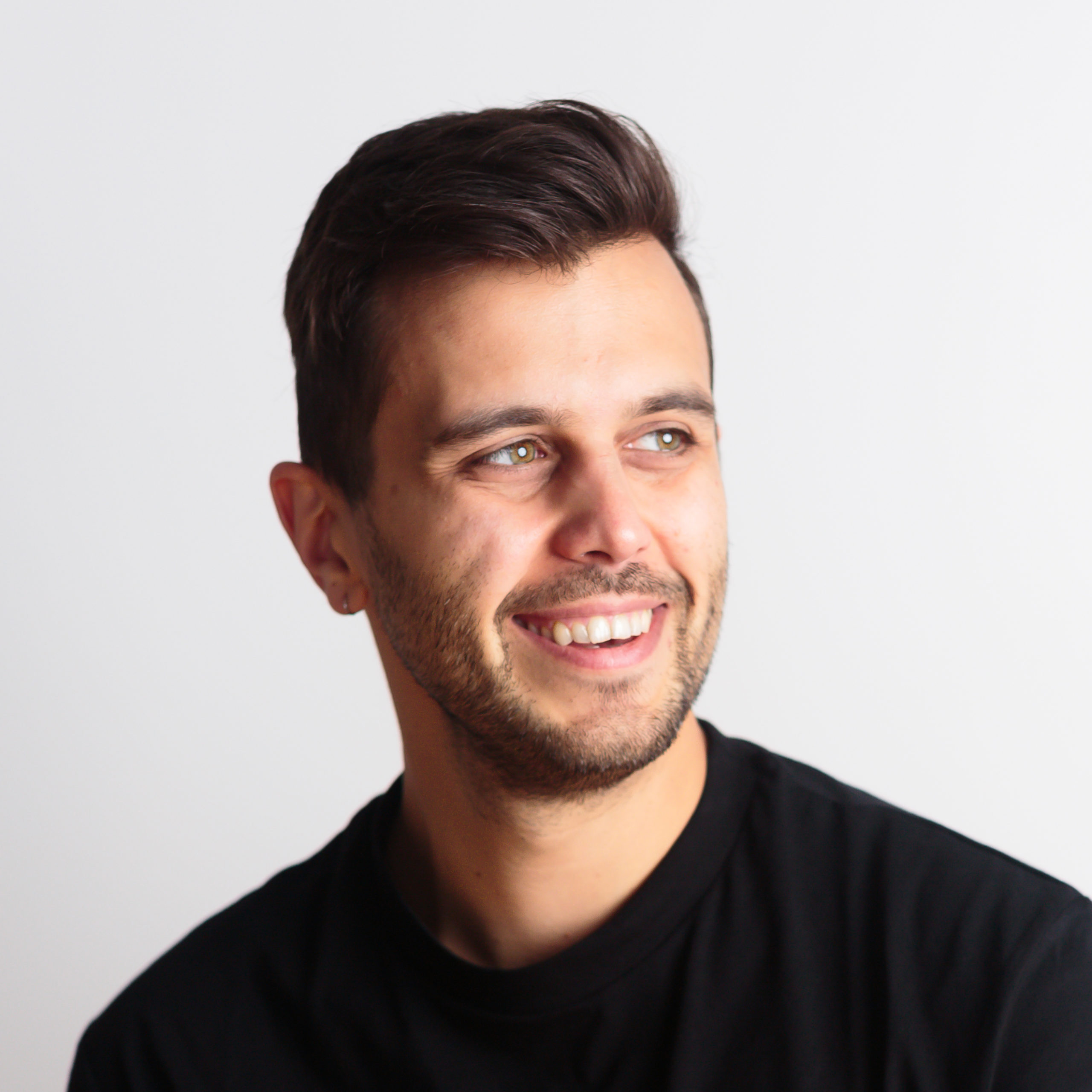 Headshot of Charlie Michaels